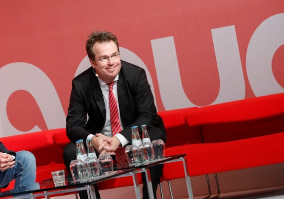 Björn Weber speaks at the Anuga Forum
